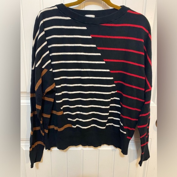 Per Se by Carlisle Black Striped Abstract Crew Neck Sweater - Picture 2 of 8